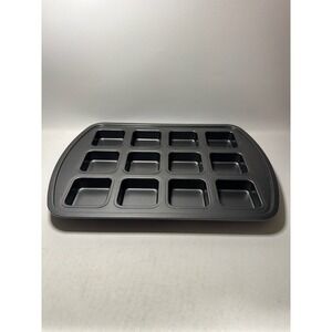 Pampered Chef #1544 Non-Stick Brownie Pan 12 Square Capacity Baking Tray Mold